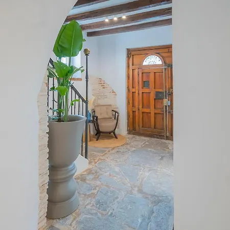 Casa De La Acequia By Florentia Homes Holiday home Granada